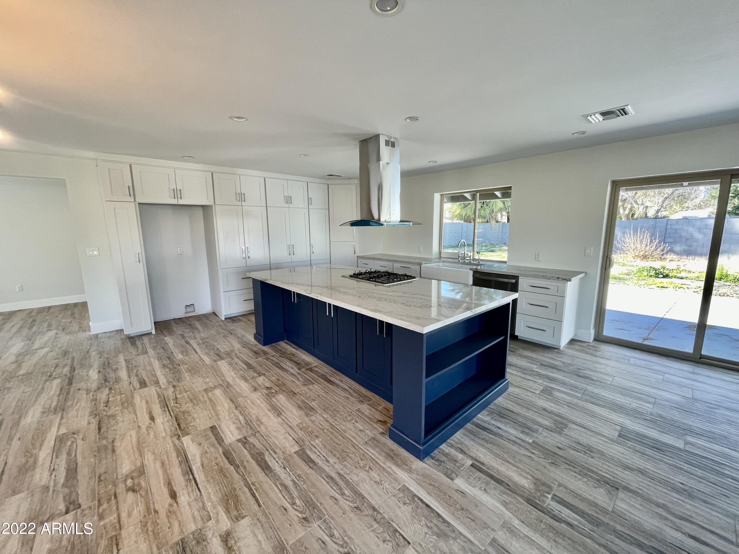 1102 West Bethany Home Road Phoenix, AZ 85013 - Photo 11 of 39 IMG_8430