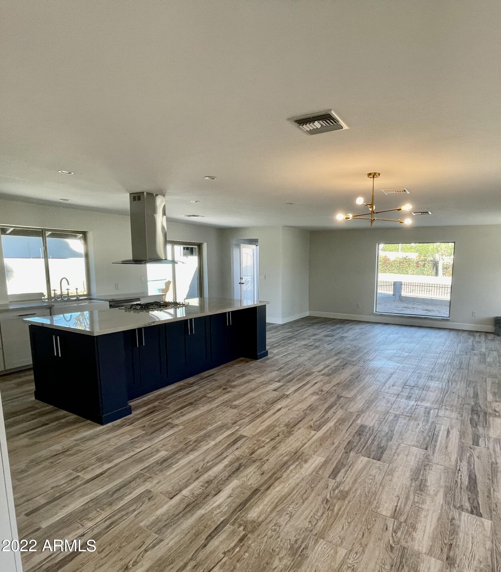 1102 West Bethany Home Road Phoenix, AZ 85013 - Photo 12 of 39 IMG_8431