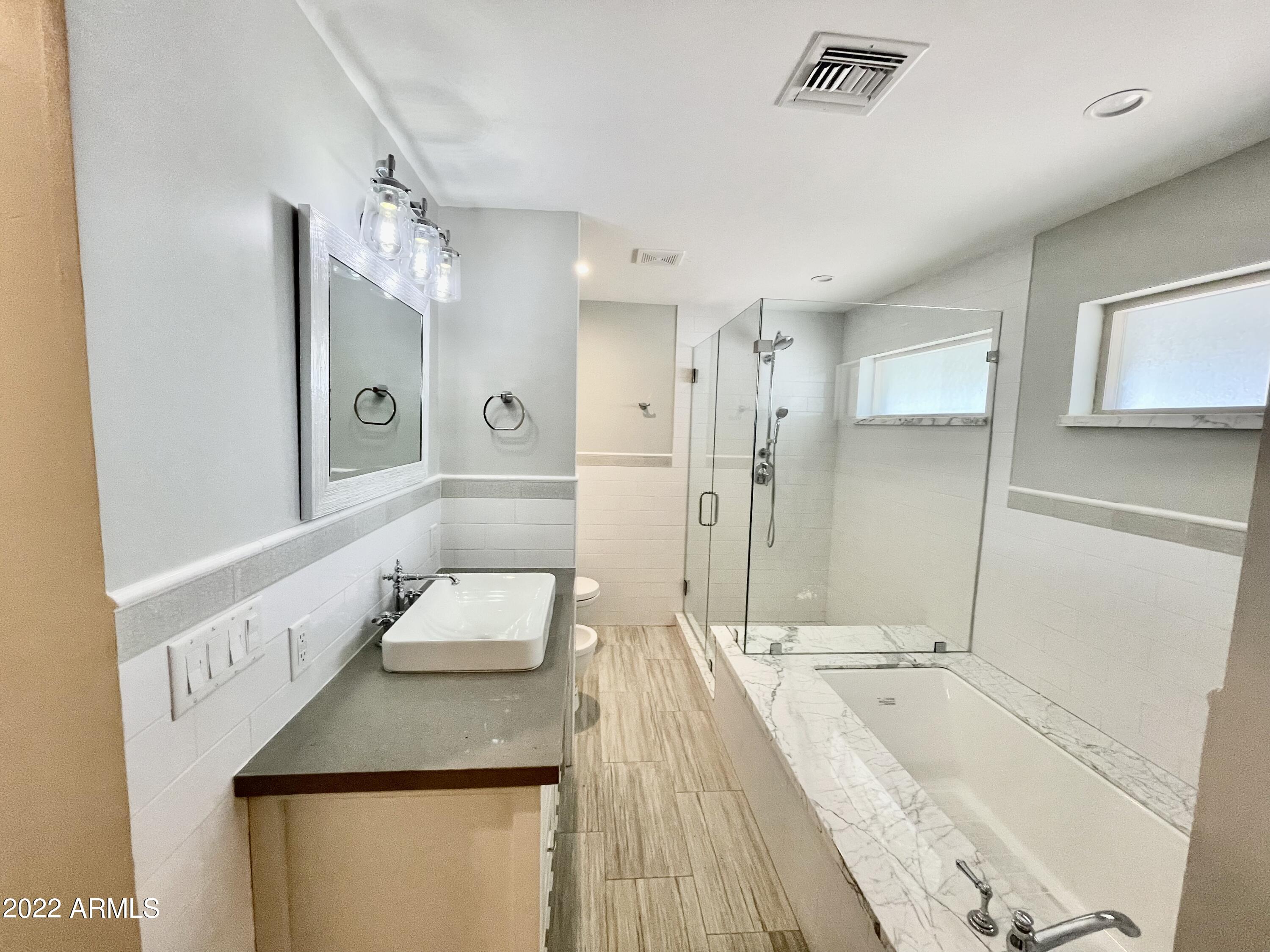 1102 West Bethany Home Road Phoenix, AZ 85013 - Photo 24 of 39 IMG_8388