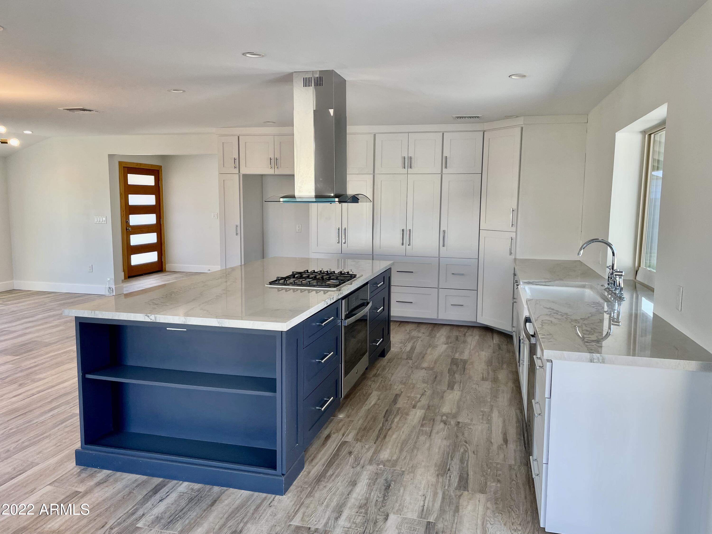 1102 West Bethany Home Road Phoenix, AZ 85013 - Photo 9 of 39 IMG_8426