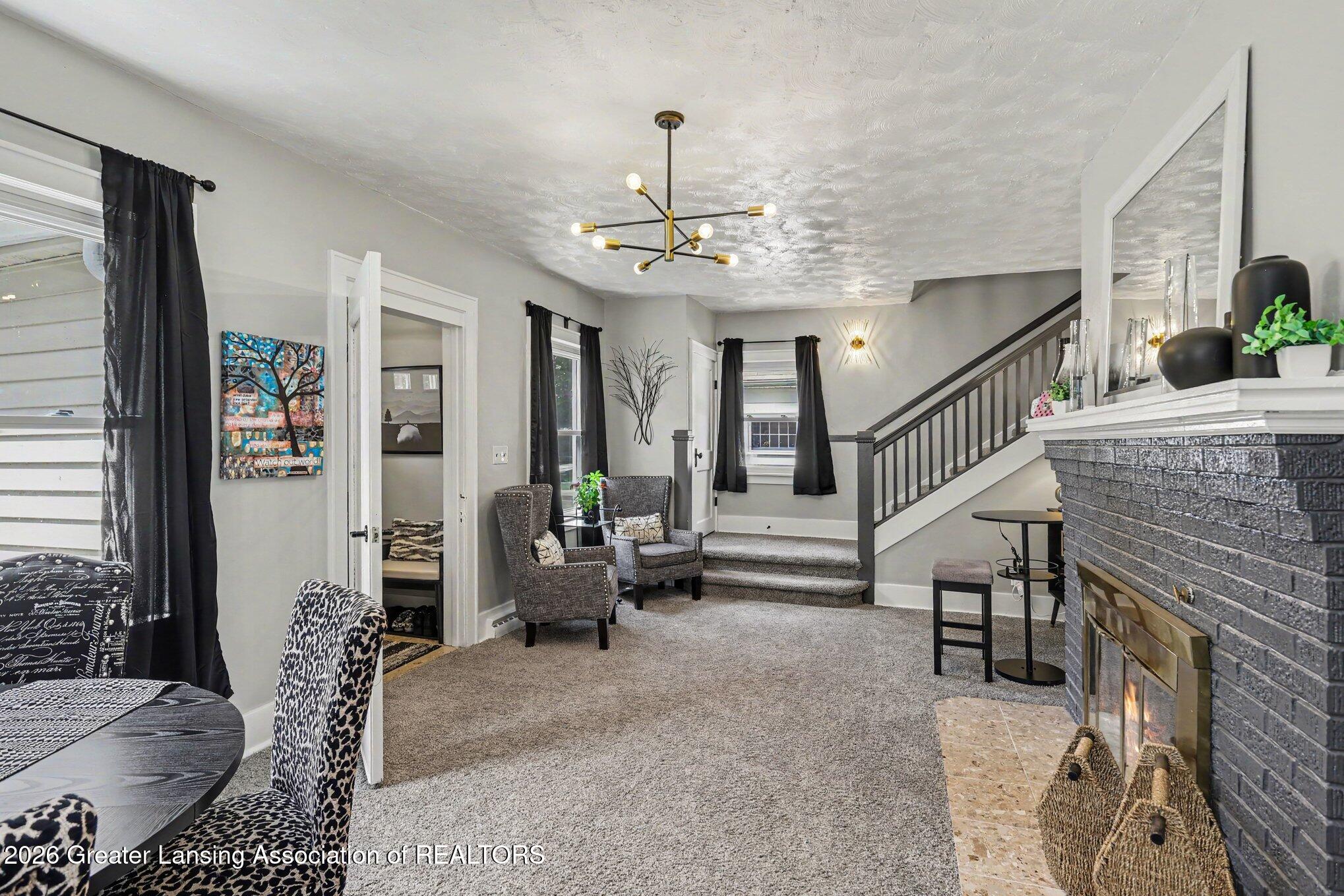 1712 Osborn Road Lansing, MI 48915 - Photo 7 of 34 004_file_7459