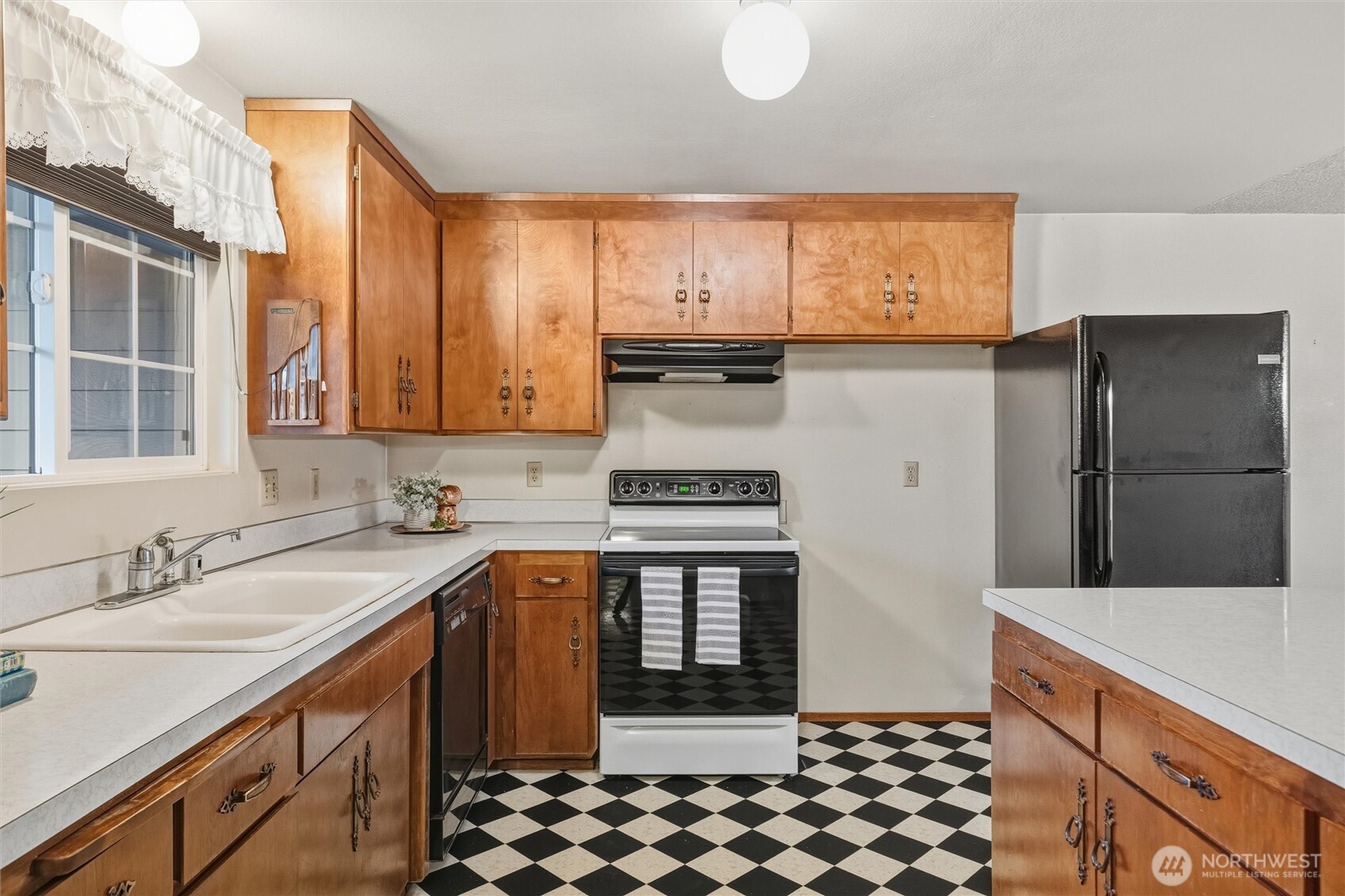 2988 Unick Road Ferndale, WA 98248 - Photo 9 of 38