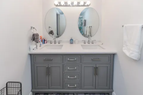 $400,000 | 2860 South Ocean Boulevard, Unit 202, Palm Beach, FL 33480