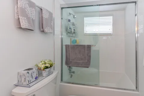 $400,000 | 2860 South Ocean Boulevard, Unit 202, Palm Beach, FL 33480