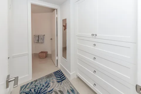 $400,000 | 2860 South Ocean Boulevard, Unit 202, Palm Beach, FL 33480