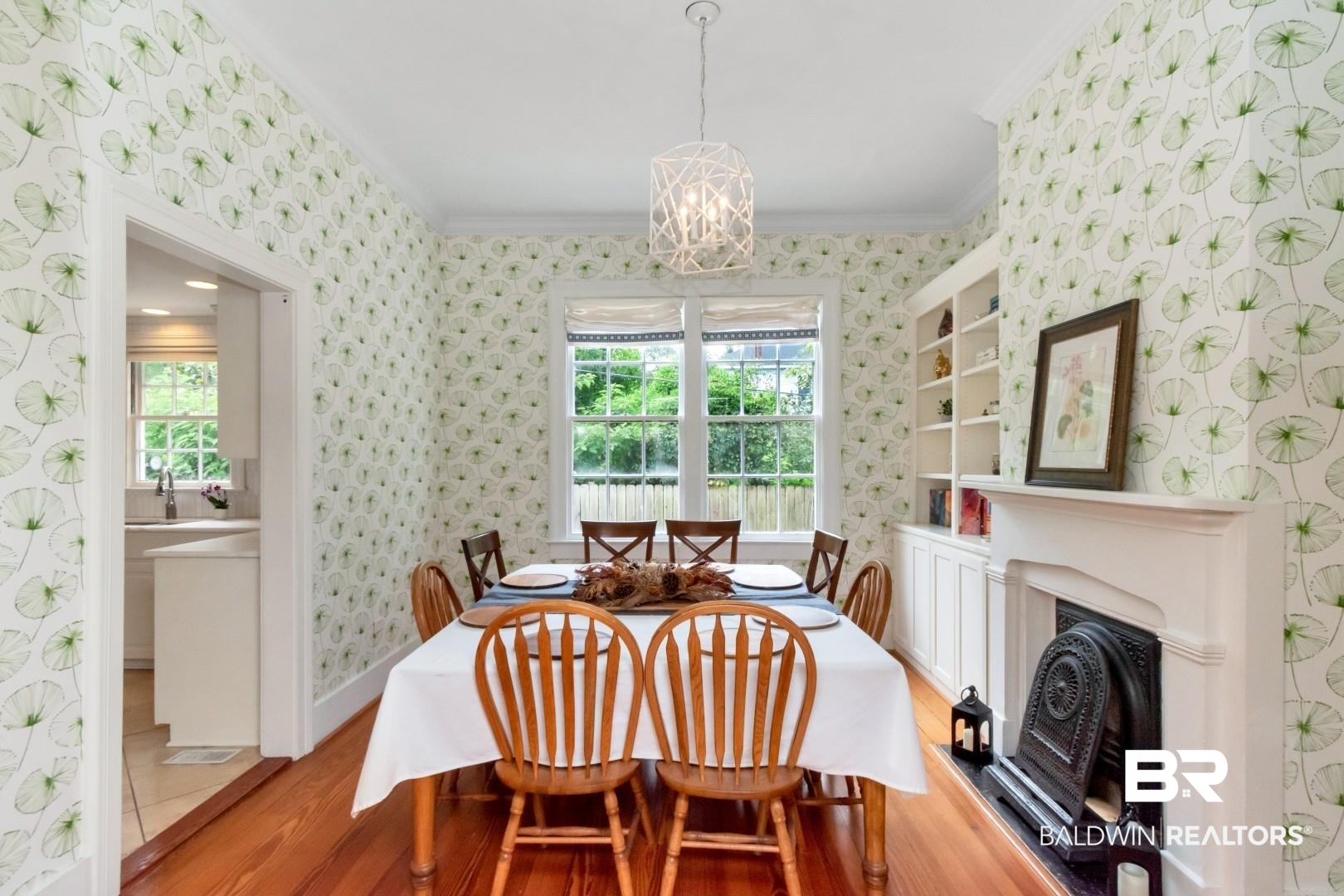 2009 Old Shell Road Mobile, AL 36607 - Photo 10 of 55