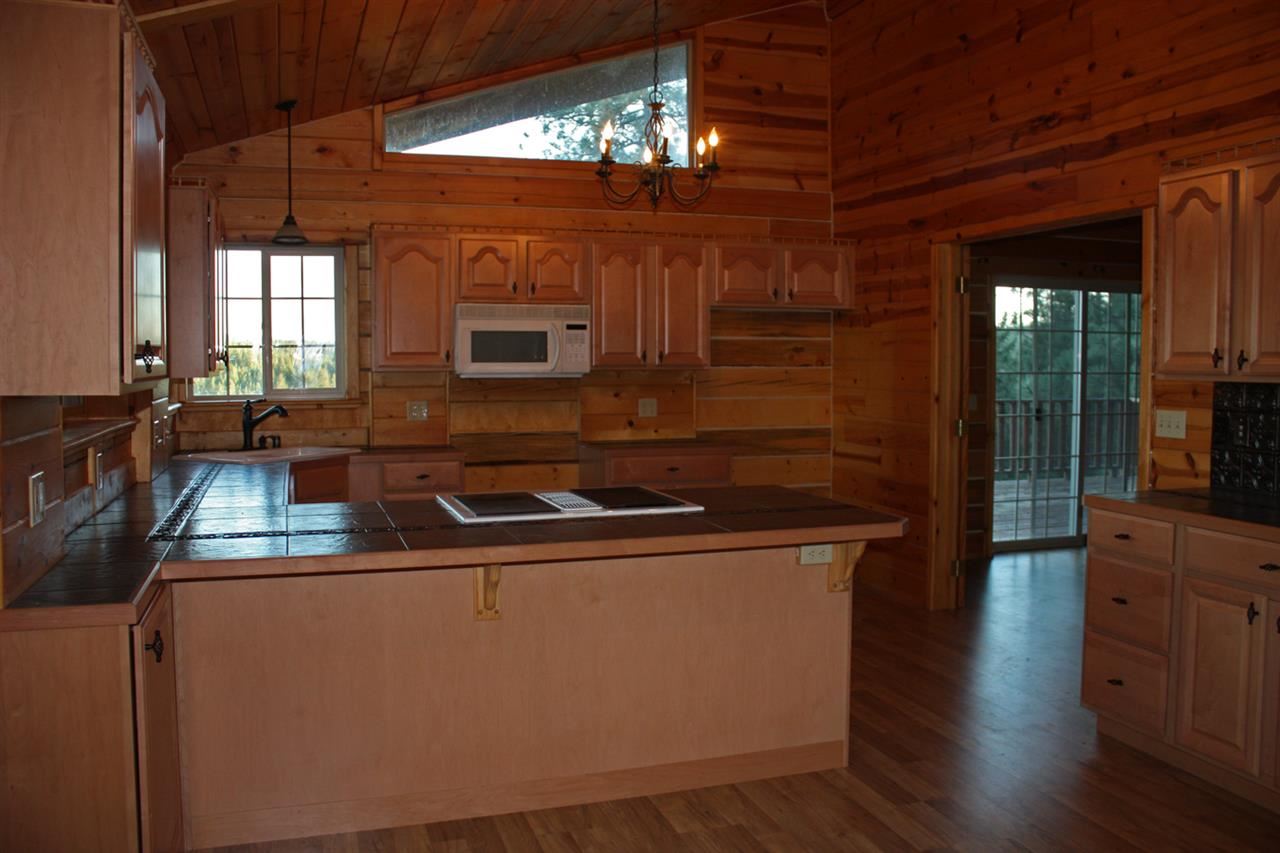 3299 North Willms Road Elk, WA 99009 - Photo 9 of 16
