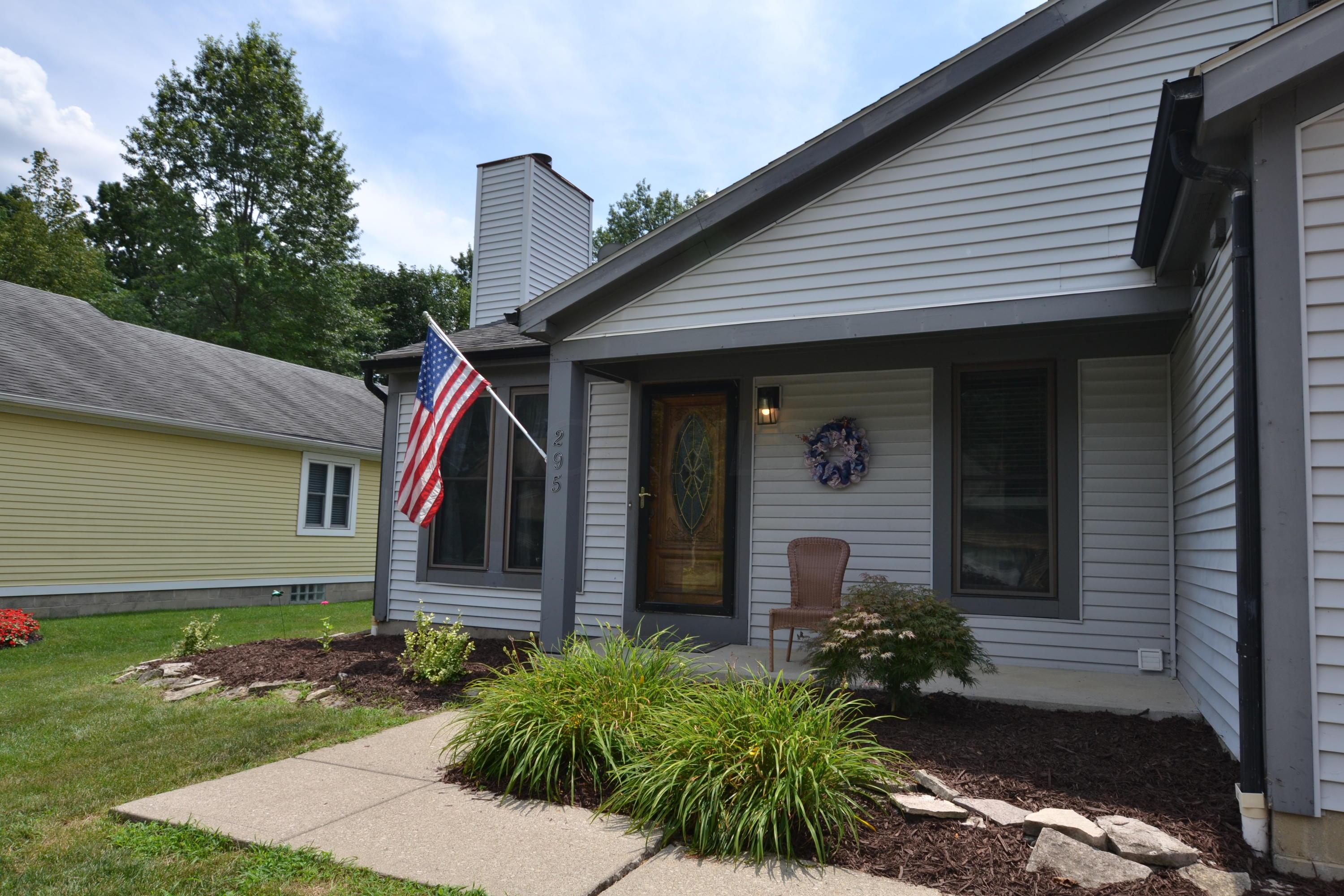 295 Rimbey Avenue Columbus, OH 43230 - Photo 2 of 30