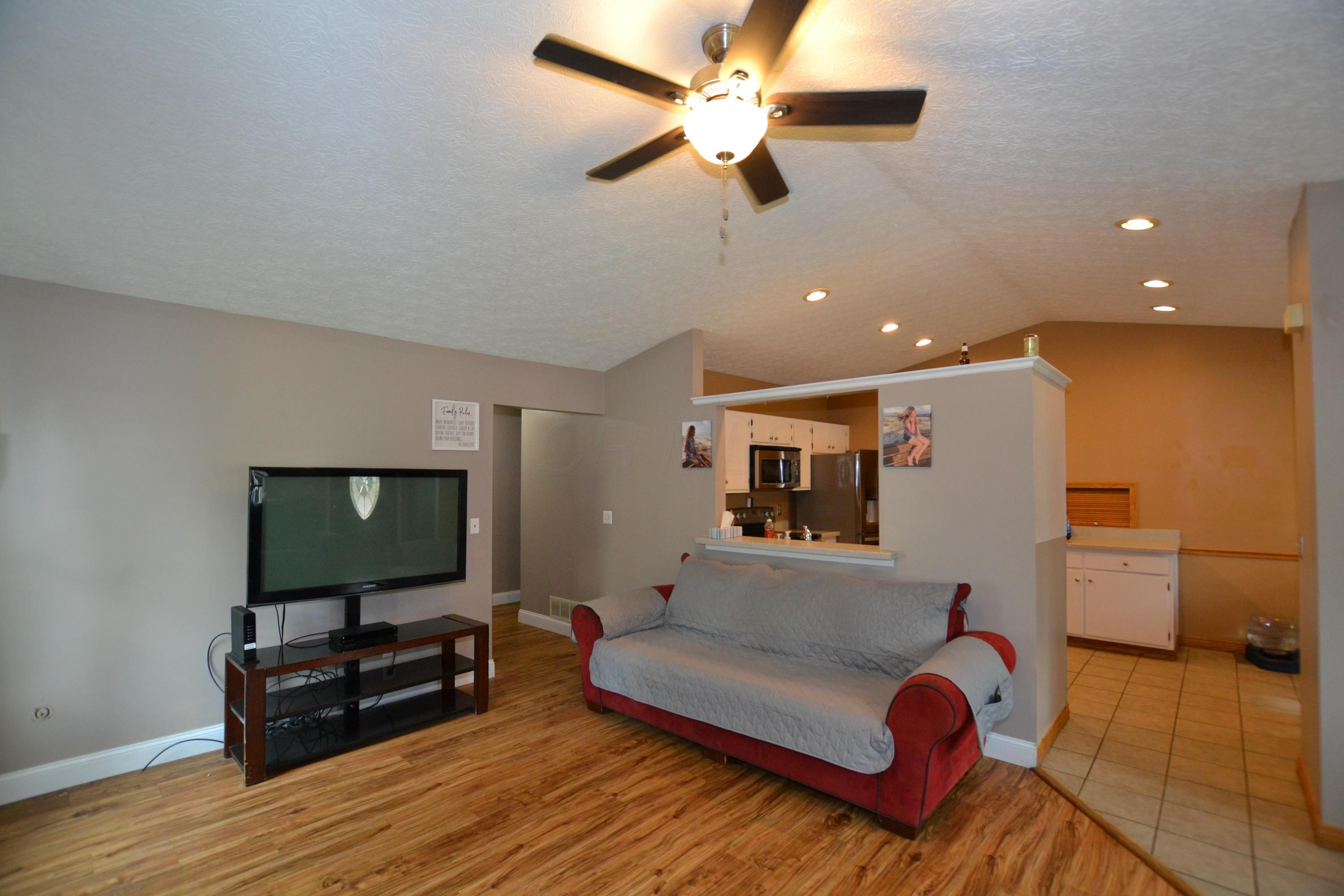 295 Rimbey Avenue Columbus, OH 43230 - Photo 9 of 30