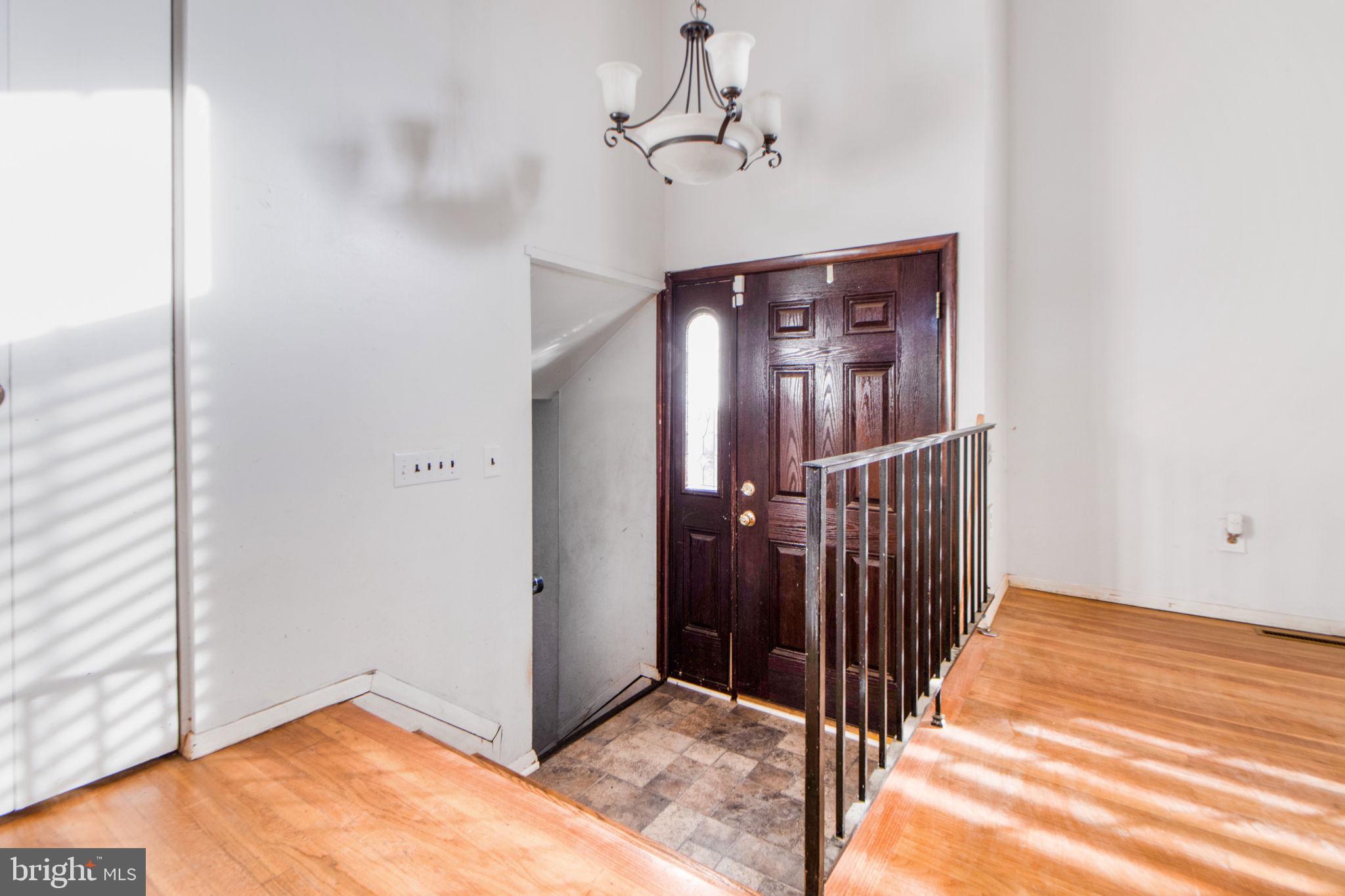 4610 Talman Road Pikesville, MD 21208 - Photo 5 of 30 Foyer