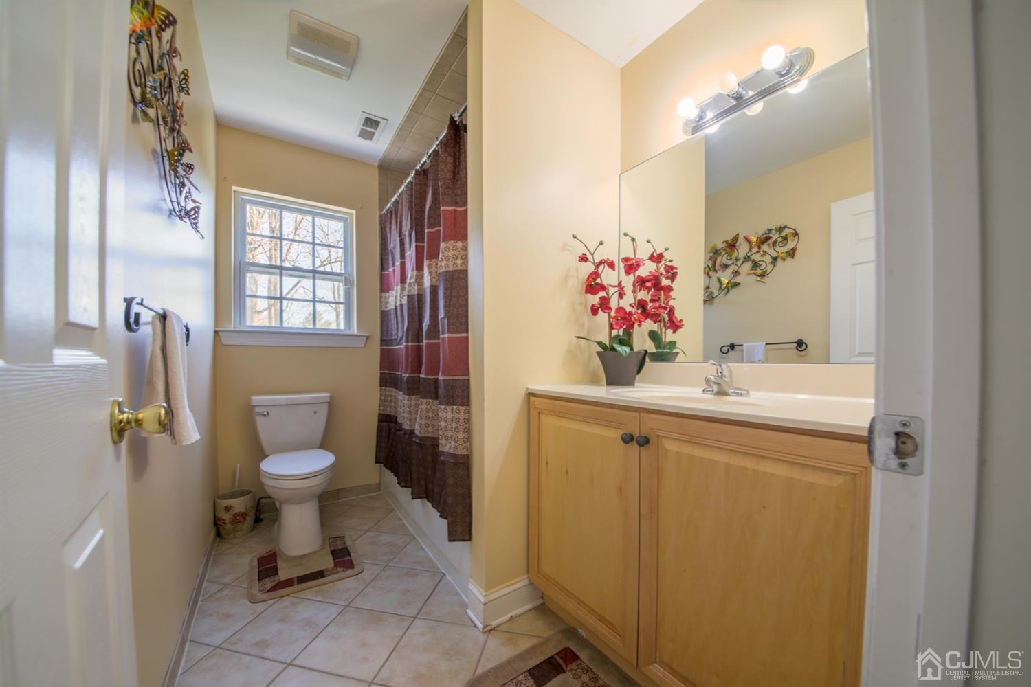 1818 Oak Road North Brunswick, NJ 08902 - Photo 15 of 21 Gallery Image 15
