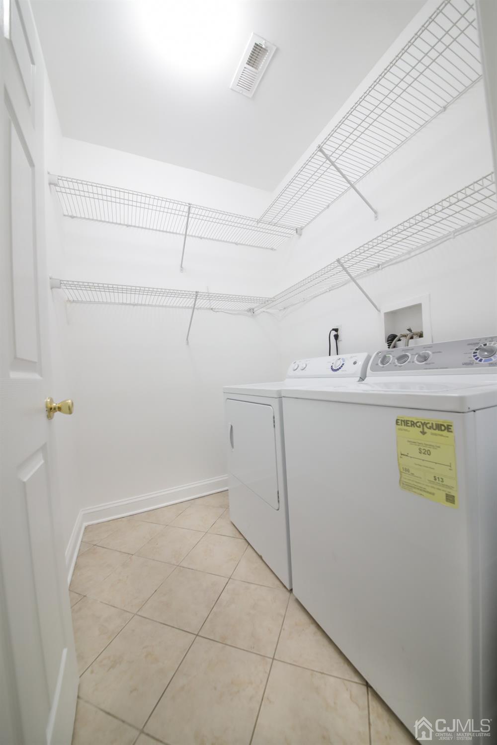 1818 Oak Road North Brunswick, NJ 08902 - Photo 17 of 21 Gallery Image 17