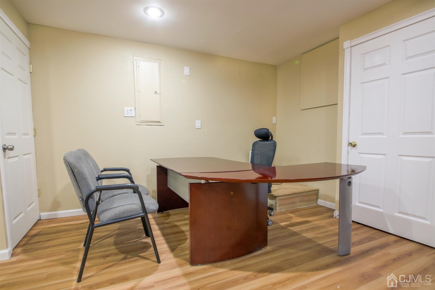 1818 Oak Road North Brunswick, NJ 08902 - Photo 19 of 21 Gallery Image 19