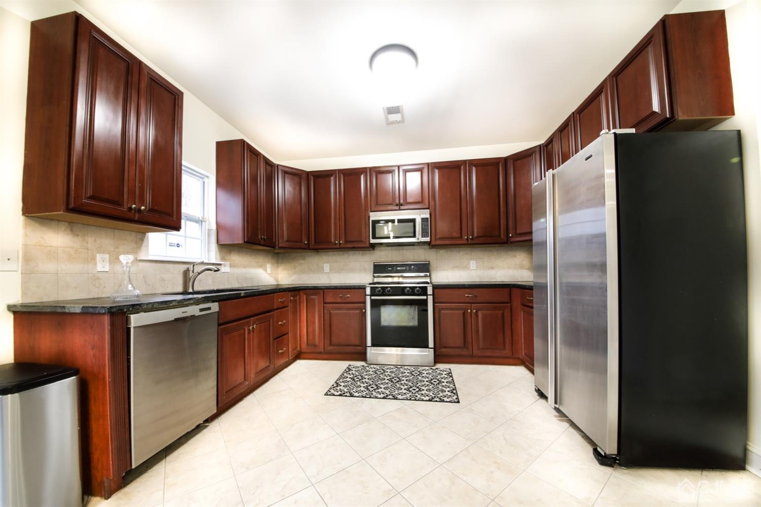 1818 Oak Road North Brunswick, NJ 08902 - Photo 6 of 21 Gallery Image 6