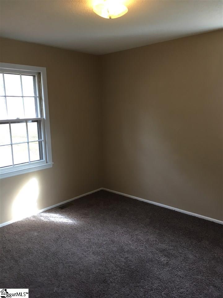 33 Randall Street Williamston, SC 29697 - Photo 8 of 12 Gallery Image 8