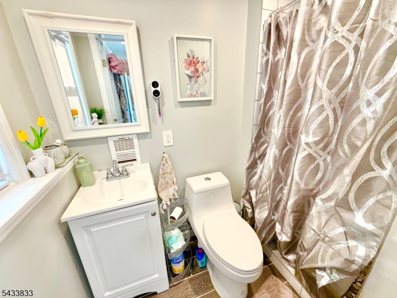 344 Nottingham Way Union, NJ 07083 - Photo 20 of 32