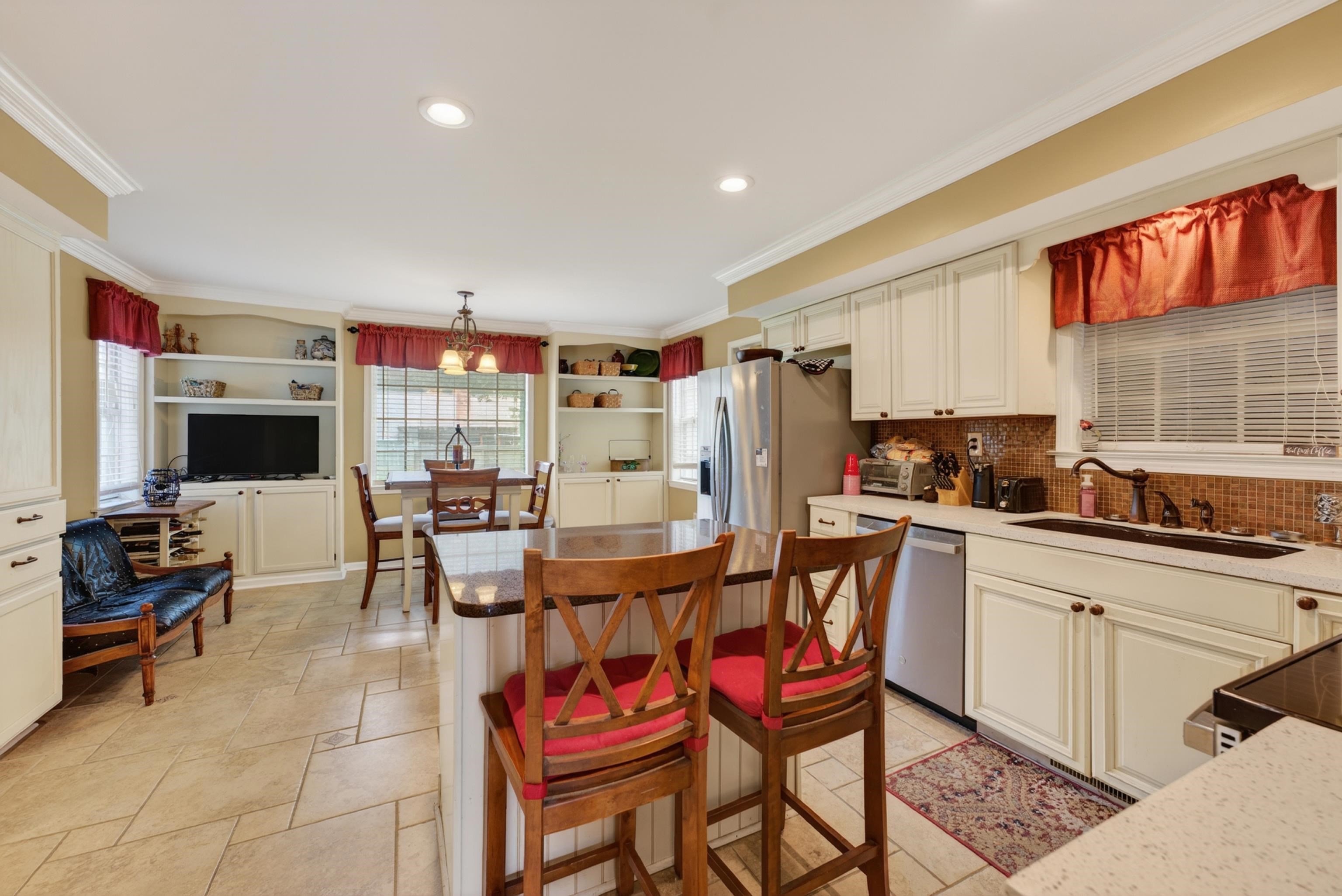 1962 Corbin Road Germantown, TN 38139 - Photo 5 of 30