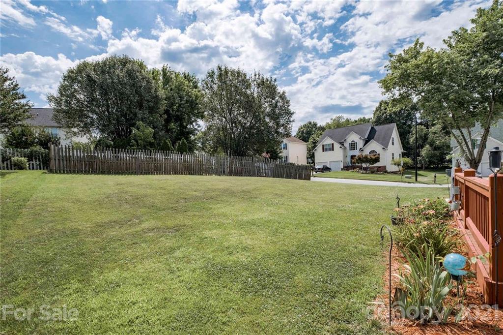 2331 Pimpernel Road Charlotte, NC 28213 - Photo 27 of 30 a view of outdoor space with garden and trees