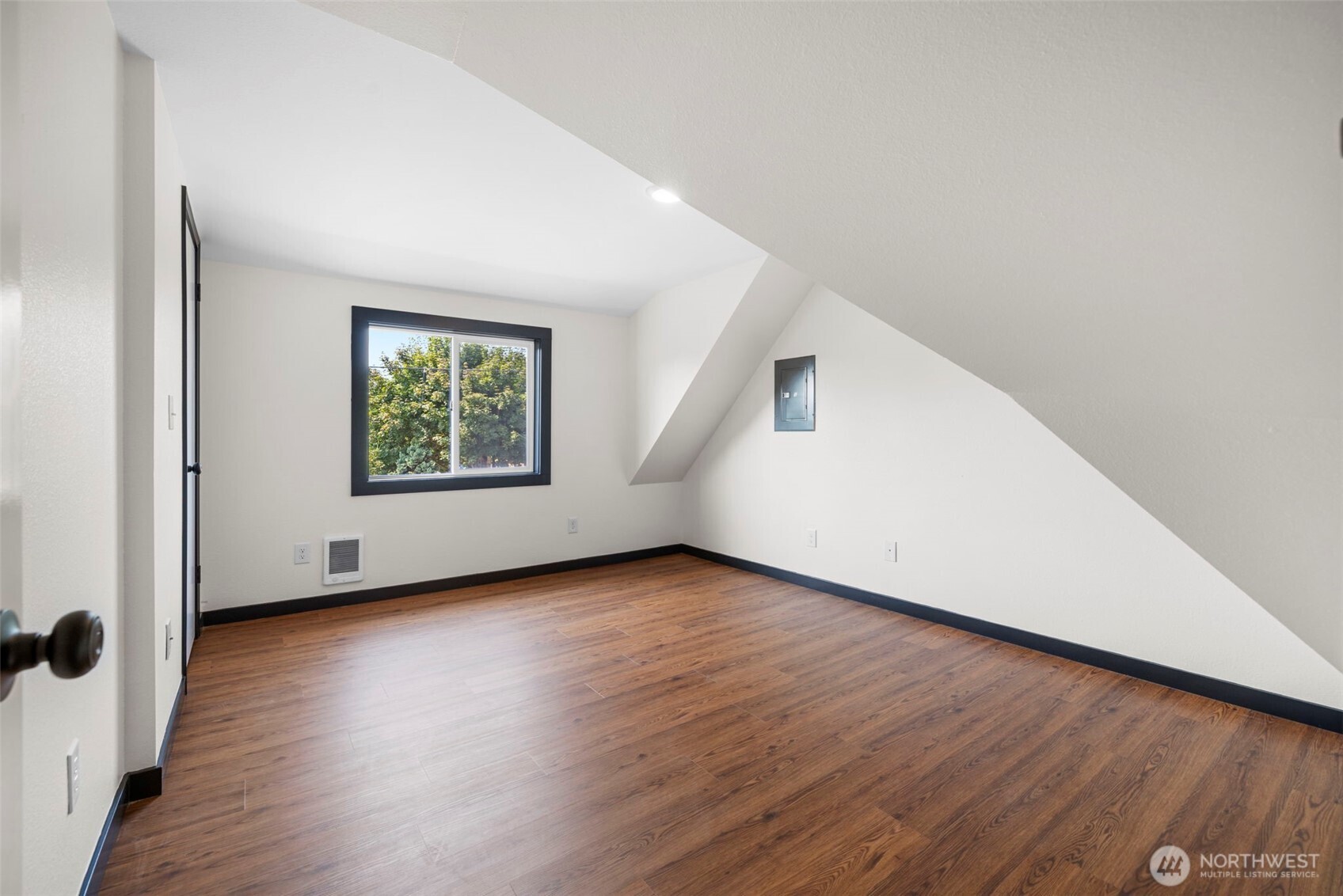 2104 Rockefeller Avenue, Unit 1716 Everett, WA 98201 - Photo 28 of 39 Gallery Image 28