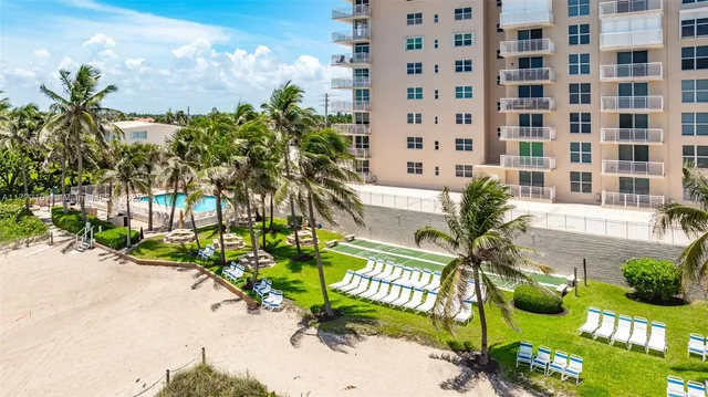 a picture of a building with a street