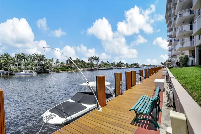 a view of a terrace with sitting area