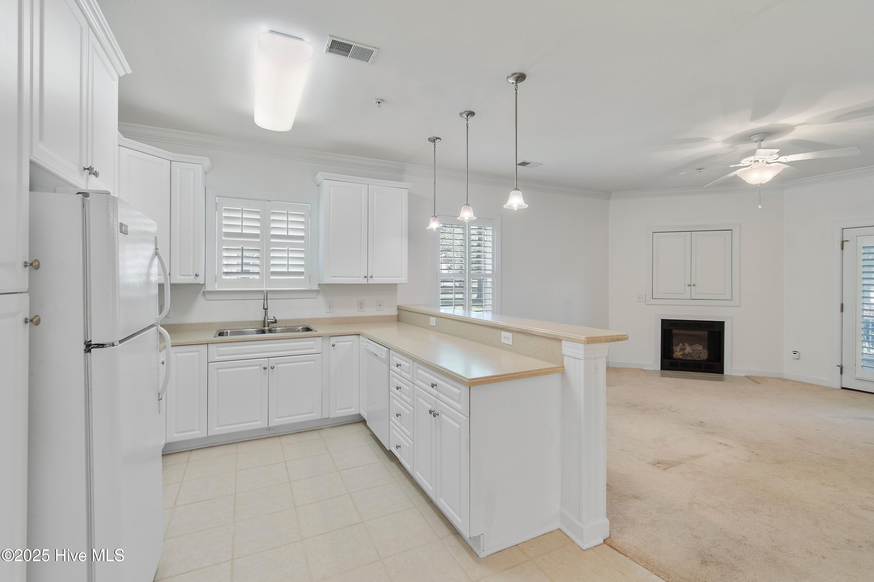172 Clubhouse Road, Unit 1 Sunset Beach, NC 28468 - Photo 3 of 48 Kitchen