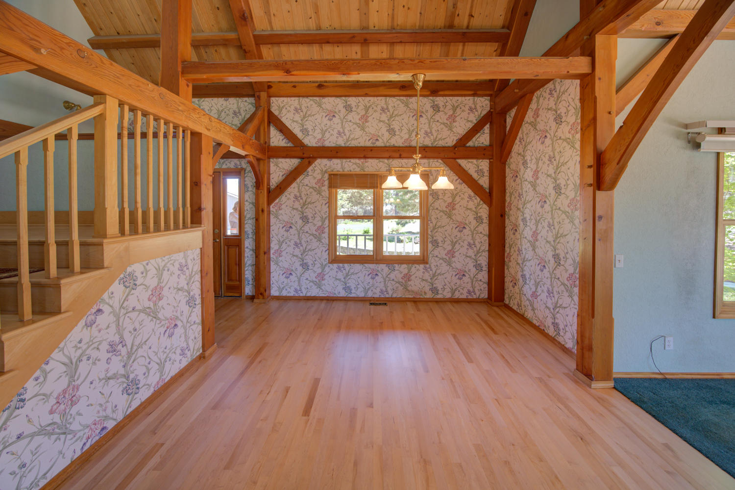 22052 Banff Drive Bend, OR 97702 - Photo 4 of 31 4_dining