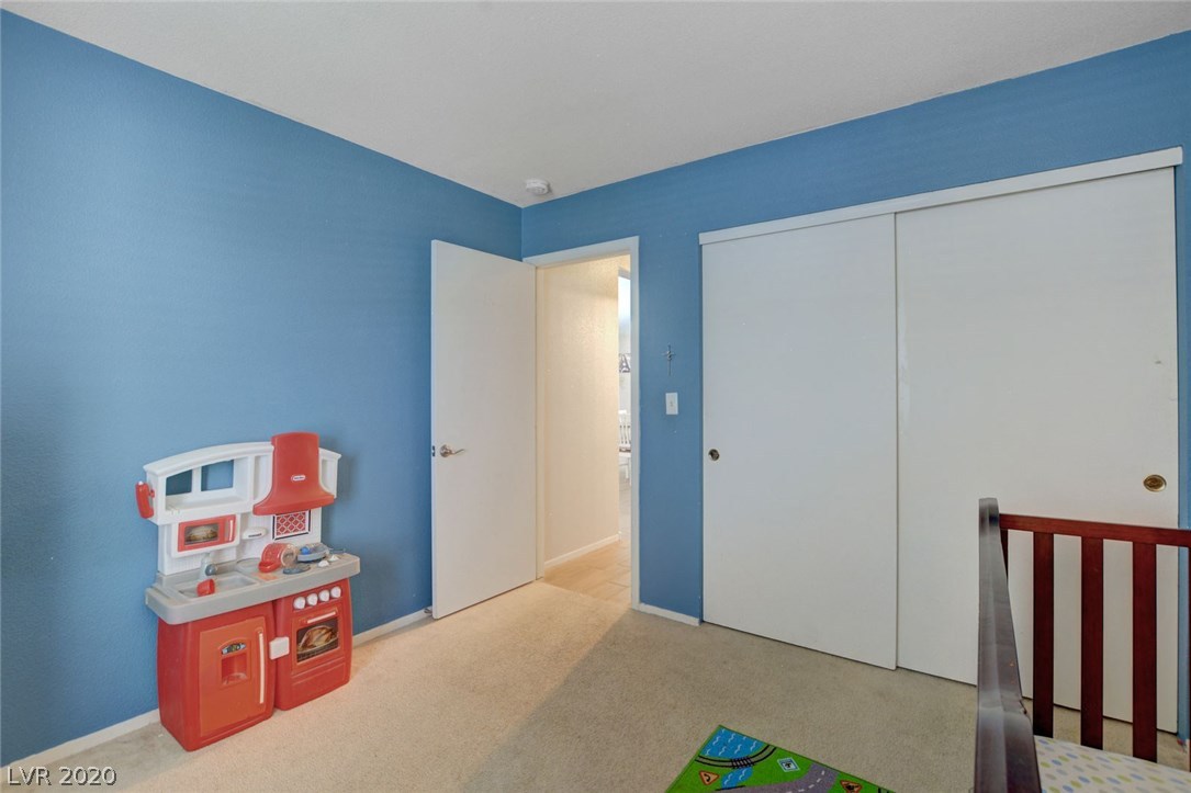 8916 Rusty Rifle Avenue Las Vegas, NV 89143 - Photo 23 of 34