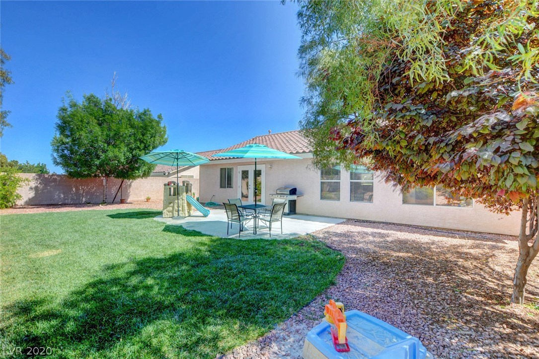 8916 Rusty Rifle Avenue Las Vegas, NV 89143 - Photo 31 of 34