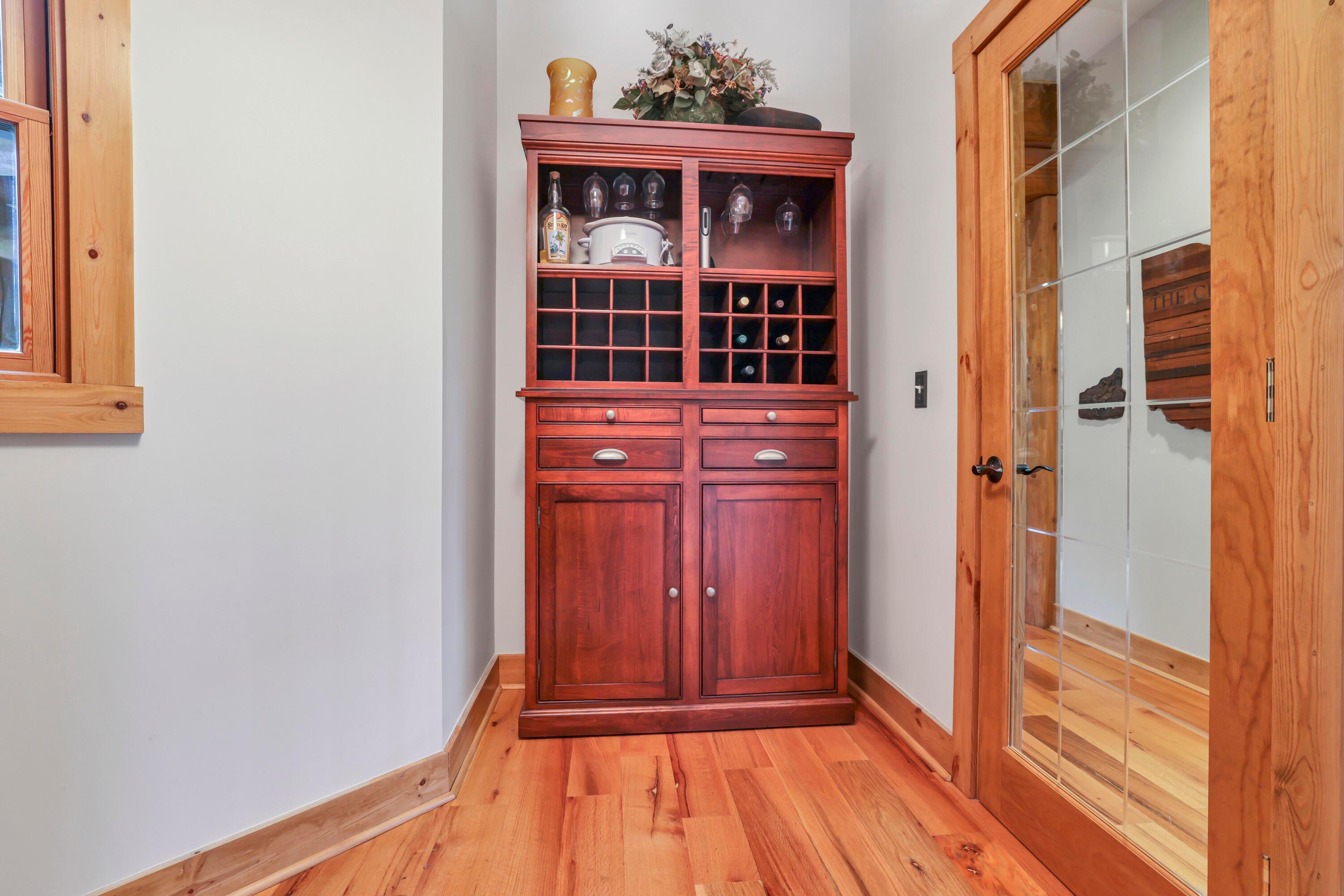 10985 Clearport Road Southwest Amanda, OH 43102 - Photo 56 of 126 Pantry