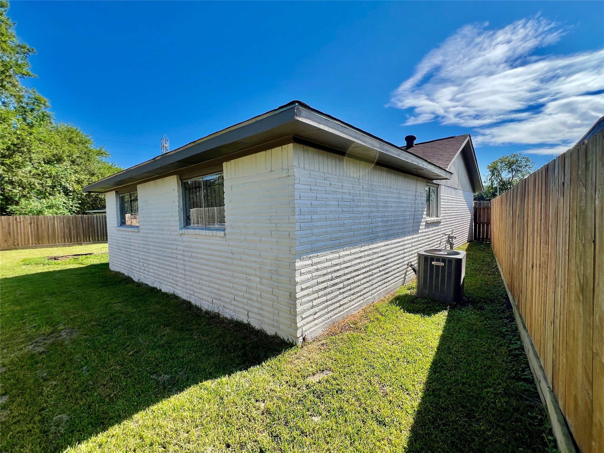 12110 Murr Way Houston, TX 77048 - Photo 24 of 24 a view of a backyard with wooden fence