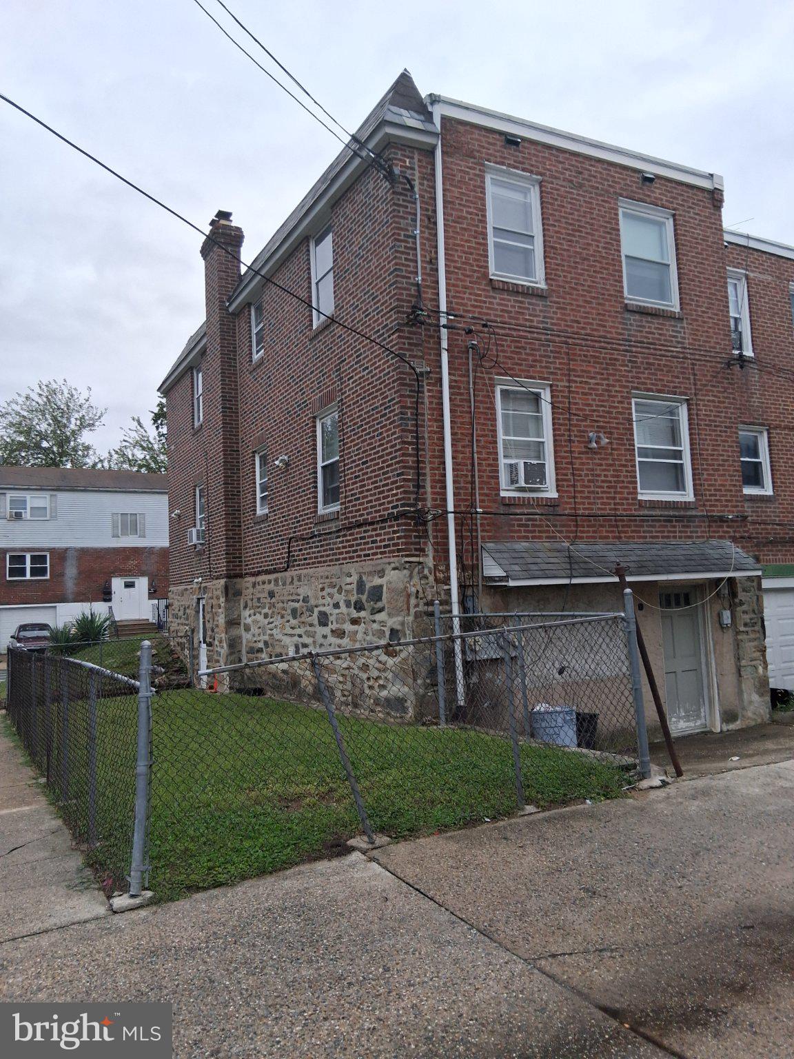 2853 Benner Street Philadelphia, PA 19149 - Photo 2 of 13 Gallery Image 2