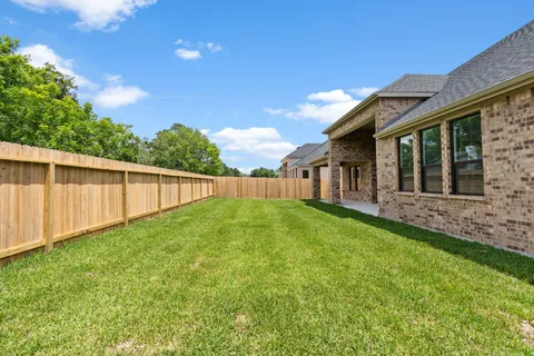 $700,000 | 2501 Barton Crk Trl Drive, Friendswood, TX 77546