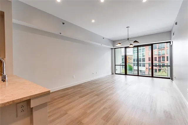 $1,900 | 1100 Howell Mill Road Northwest, Unit 405, Atlanta, GA 30318