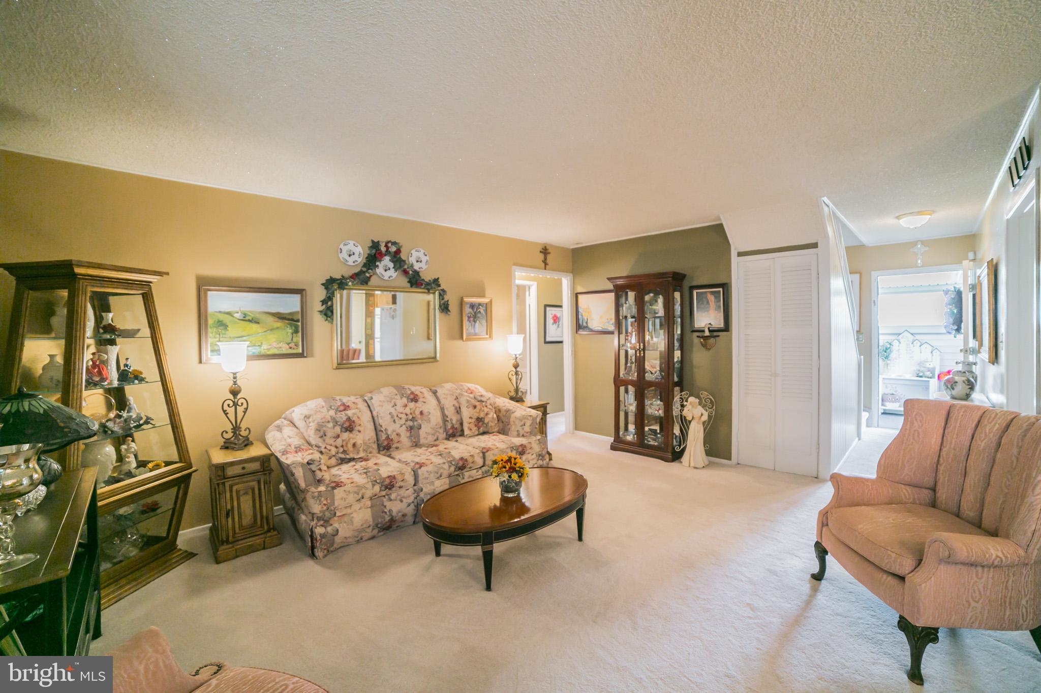 9 Hunt Road Levittown, PA 19056 - Photo 6 of 31 Gallery Image 6