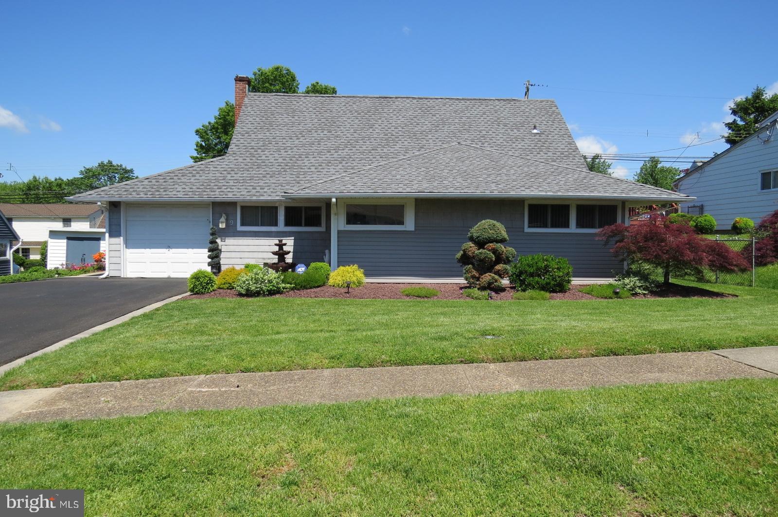 9 Hunt Road Levittown, PA 19056 - Photo 8 of 31 Gallery Image 8