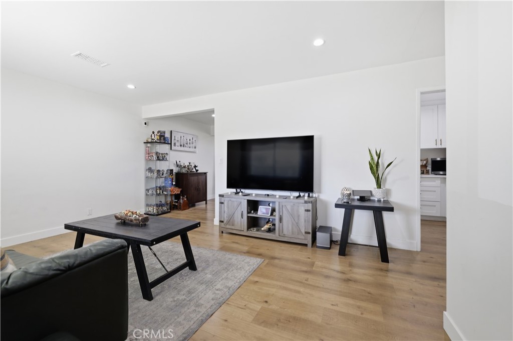 44335 Glenraven Road Lancaster, CA 93535 - Photo 6 of 27