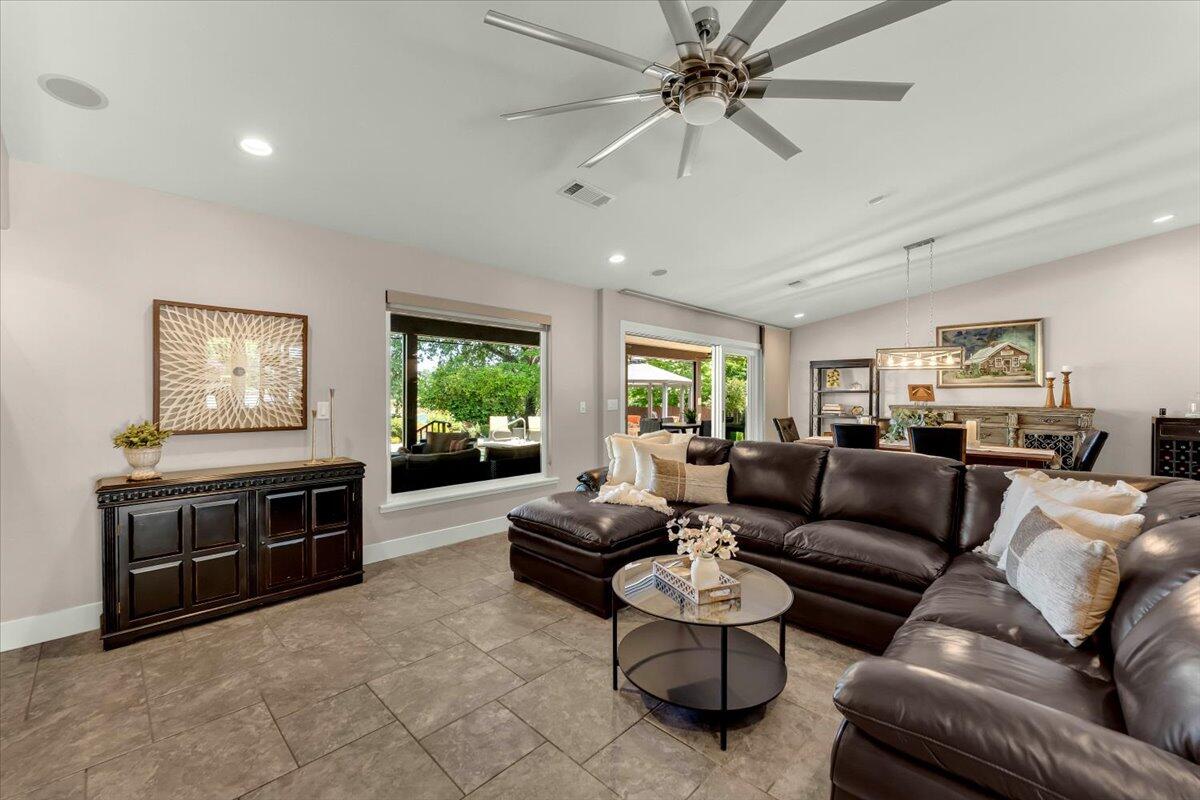 6913 Riverside Drive Redding, CA 96001 - Photo 13 of 90 014-6913 Riverside Dr - I-36