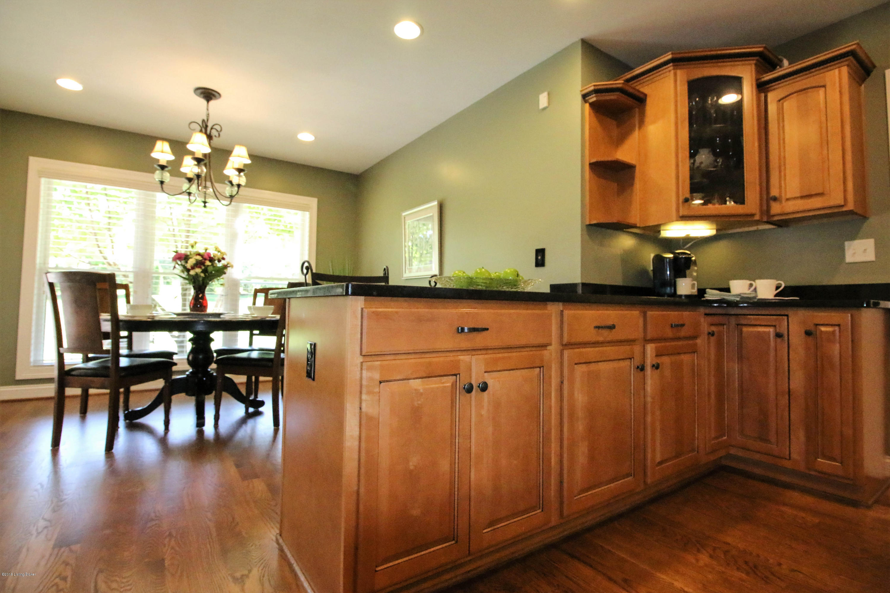 2904 Doe Ridge Court Prospect, KY 40059 - Photo 11 of 86 The kitchen appliances are top rate and include a French door refrigerator with water dispenser and ice maker, Advantium microwave oven, ultra-quiet Bosch dishwasher, and convection oven.