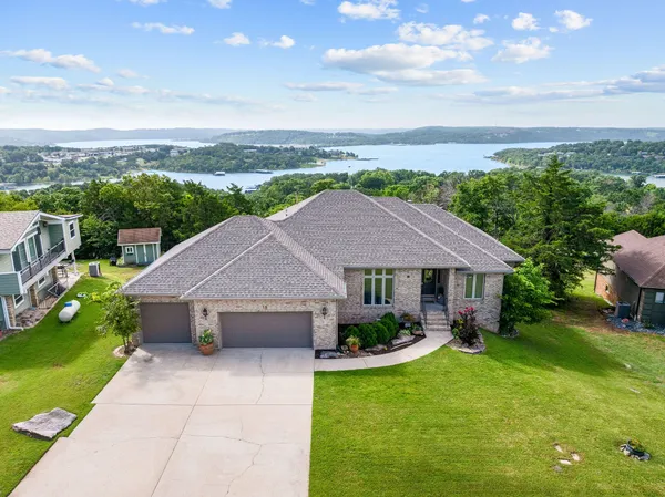 $700,000 | 18 Skyline Drive, Kimberling City, MO 65686