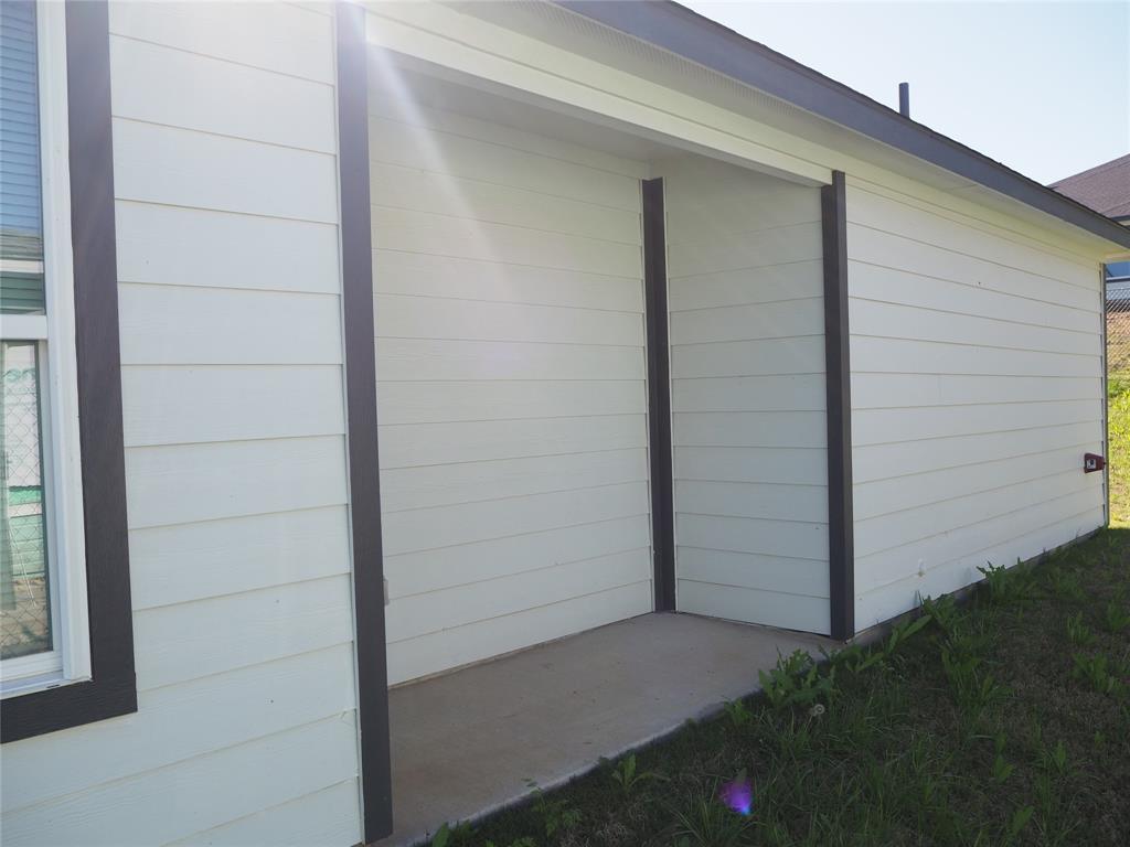 1220 Elva Warren Street Fort Worth, TX 76115 - Photo 22 of 23 a view of small space