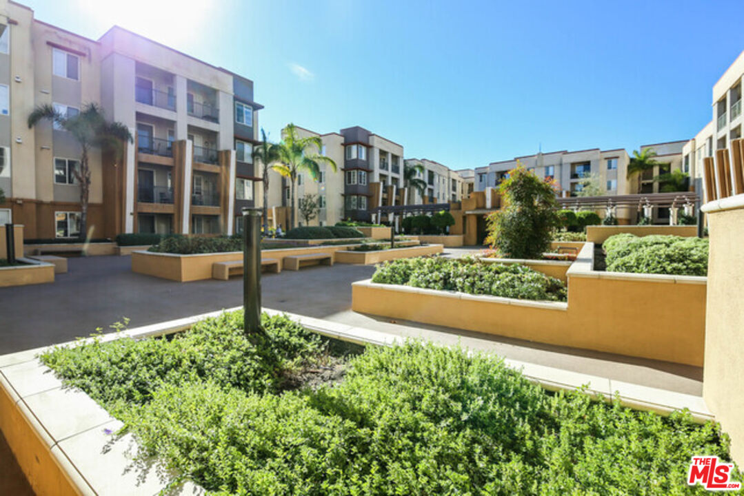 360 West Ave 26, Unit 339 Los Angeles, CA 90031 - Photo 7 of 10 a view of a building