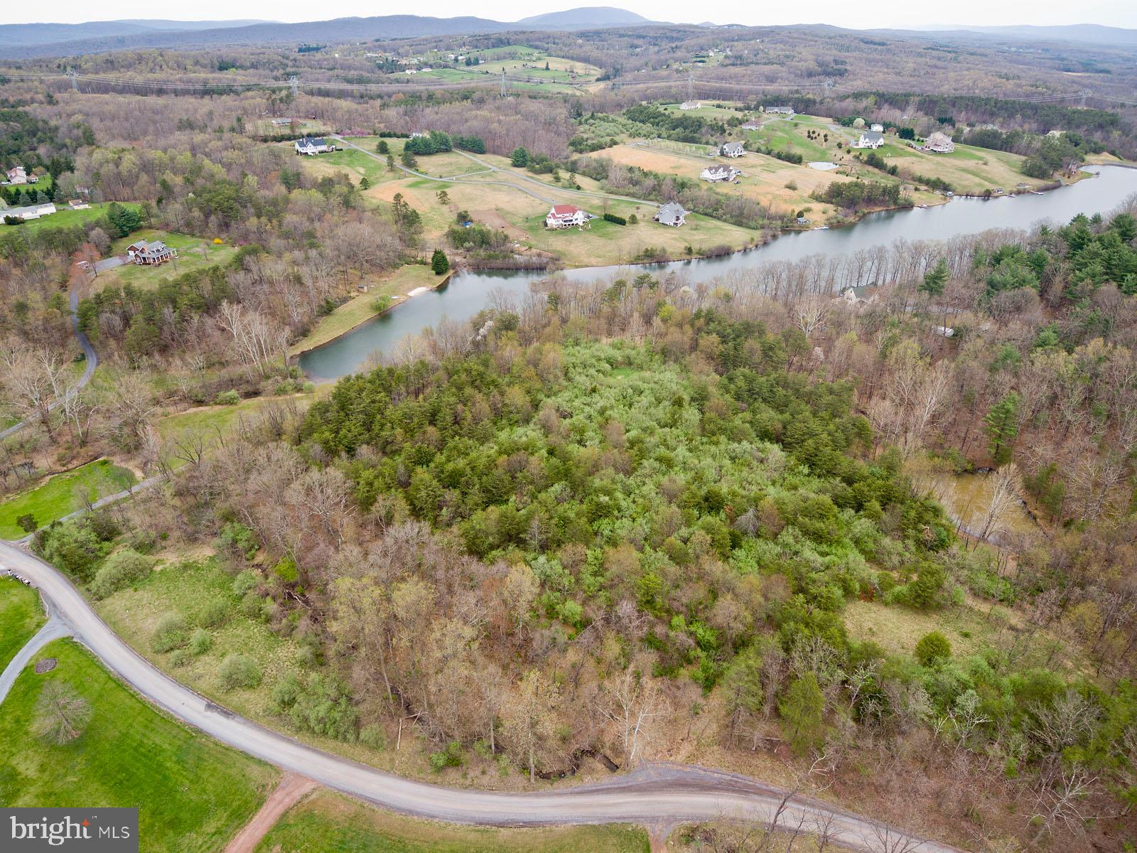 14 Hollow Road Gore, VA 22637 - Photo 4 of 13 Gallery Image 4