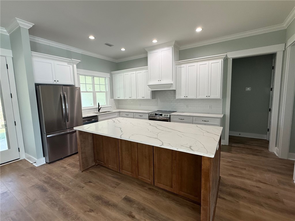 143 Roxanne Way Brunswick, GA 31523 - Photo 3 of 16