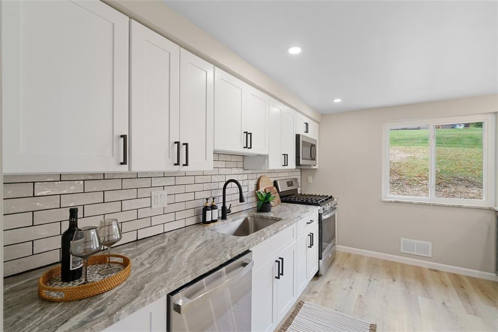 185 Grouse Drive Elizabeth, PA 15037 - Photo 8 of 41