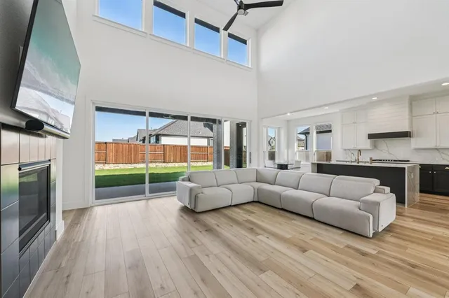 $5,000 | 580 Falling Leaves Drive, Prosper, TX 75078