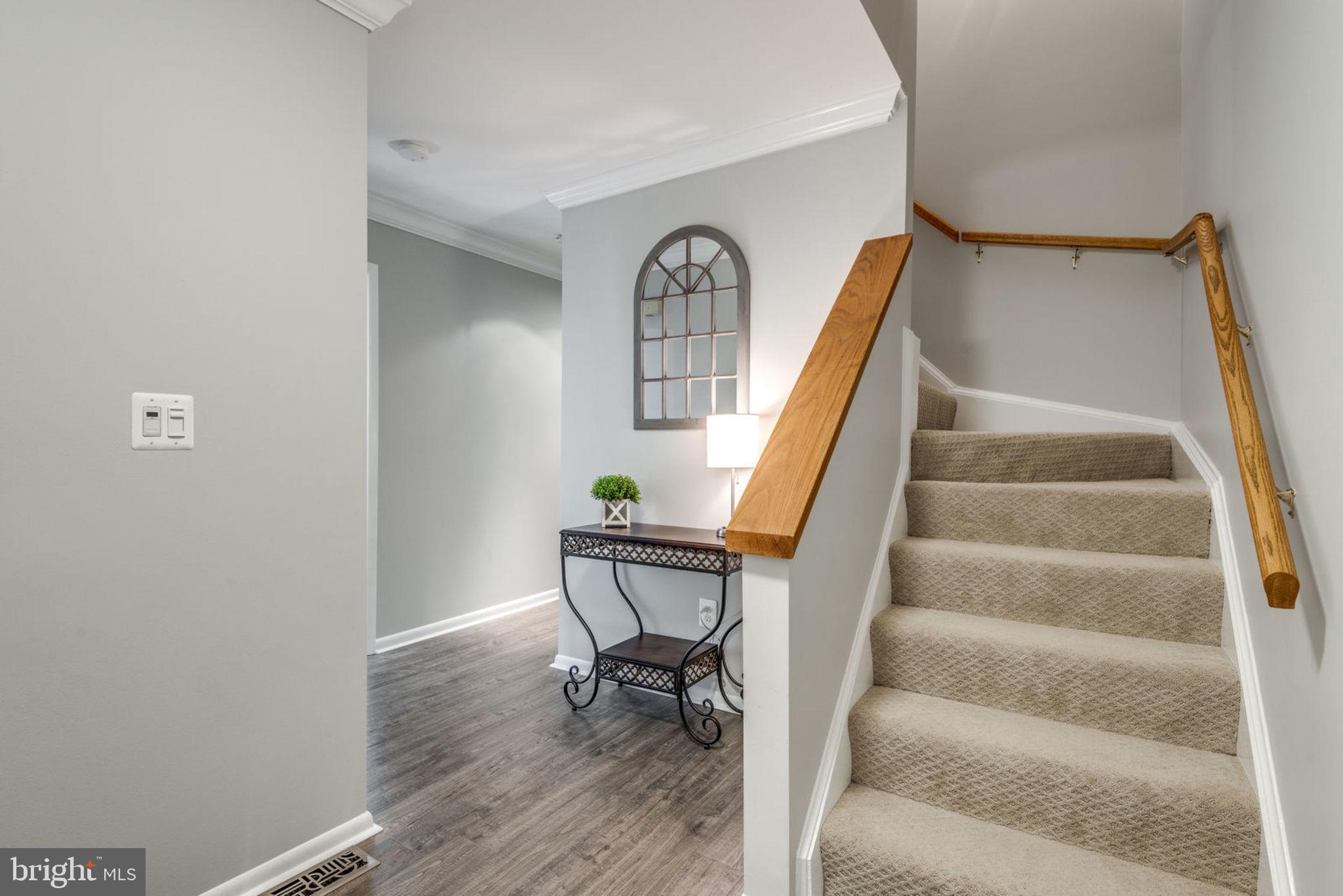 2046 Chadds Ford Drive Reston, VA 20191 - Photo 2 of 52 Entryway