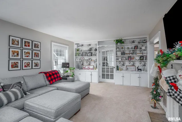 $299,990 | 2636 12th Street, Moline, IL 61265