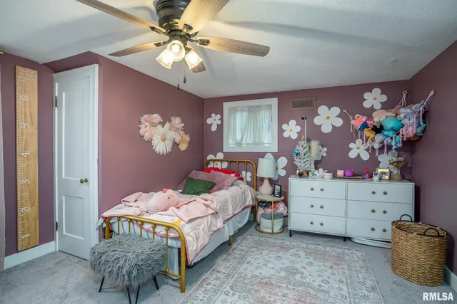 $299,990 | 2636 12th Street, Moline, IL 61265