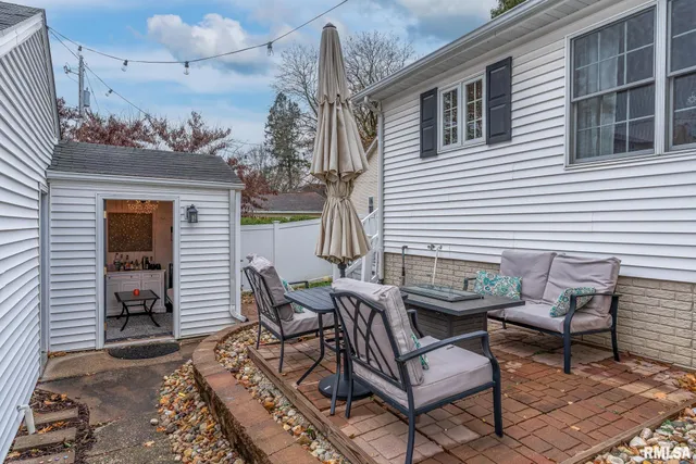 $299,990 | 2636 12th Street, Moline, IL 61265